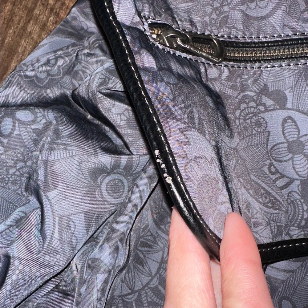 Sakroots‎ Fleetwood Artist Circle Flap Backpack School Work Travel Grey Floral